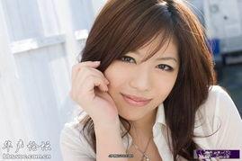 胖嘟嘟女孩照片,纯真笑容，温暖心灵