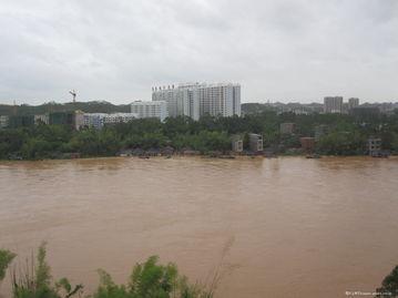 江的照片,光影中的岁月印记