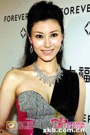 三个明星儿媳妇李嘉欣,揭秘三位明星儿媳妇的美丽传奇”